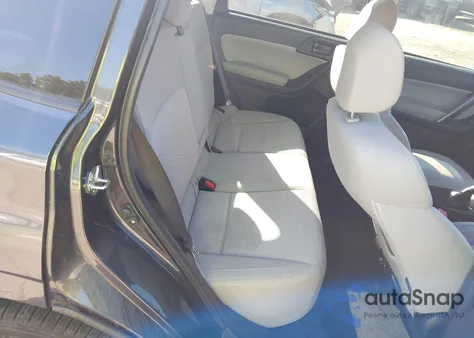 2017 Subaru Forester 2.5I Premium z USA, uszkodzony, nr VIN JF2SJAGC4HH528795